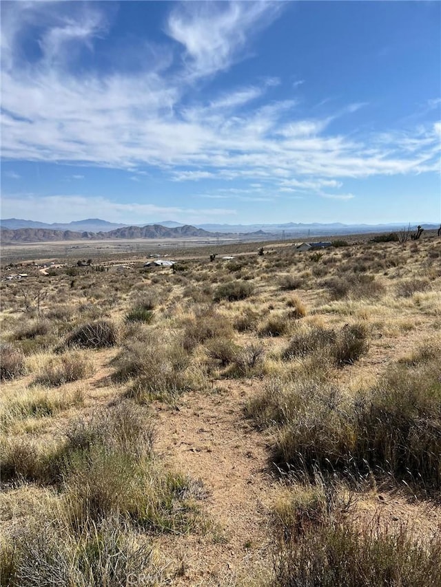 23 Outpost Rd, Apple Valley, CA 92308