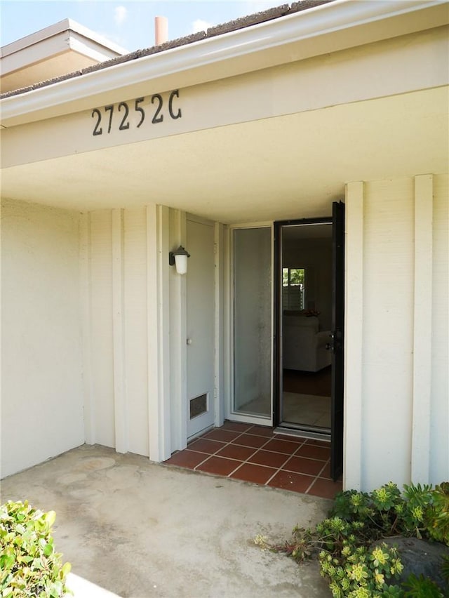 view of entrance to property