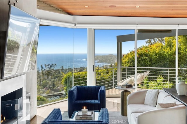 856 Diamond, Laguna Beach, CA 92651 - view of sunroom / solarium