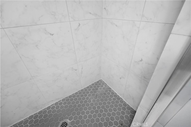 23821 Norma Dr, Menifee, CA 92587 - bathroom view of tiled shower