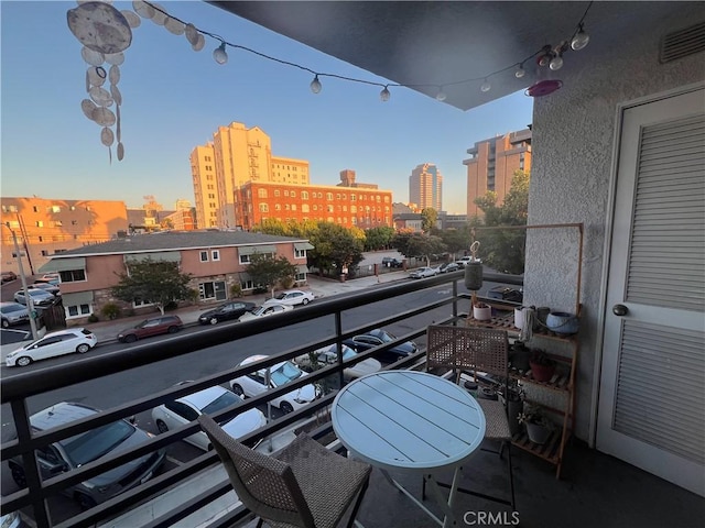 327 Chestnut Ave Unit 201, Long Beach, CA 90802 - balcony featuring a city view