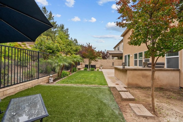 19321 Carranza Ln, Saugus, CA 91350 - view of yard featuring a fenced backyard