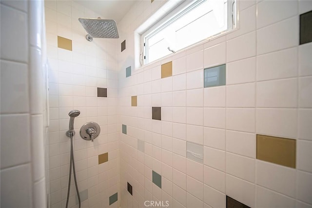 291 Argonne Ave, Long Beach, CA 90803 - full bath featuring tiled shower