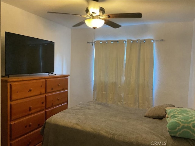 322 N Fillmore Ave, Rialto, CA 92376 - bedroom featuring ceiling fan