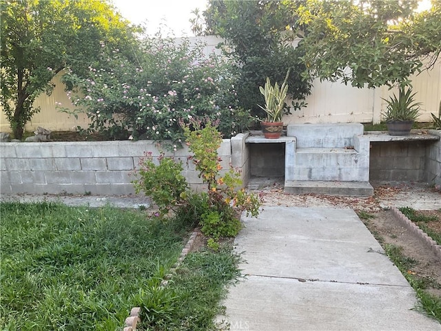 322 N Fillmore Ave, Rialto, CA 92376 - view of fenced backyard