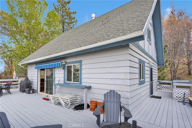 28935 Banff Dr, Lake Arrowhead, CA 92352 - wooden deck with outdoor dining space