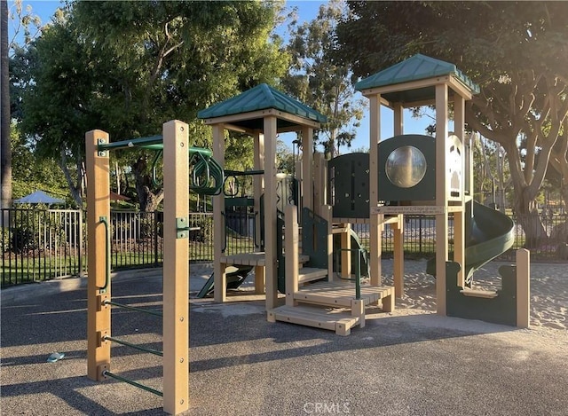 22661 Claude Cir, Lake Forest, CA 92630 - view of community play area