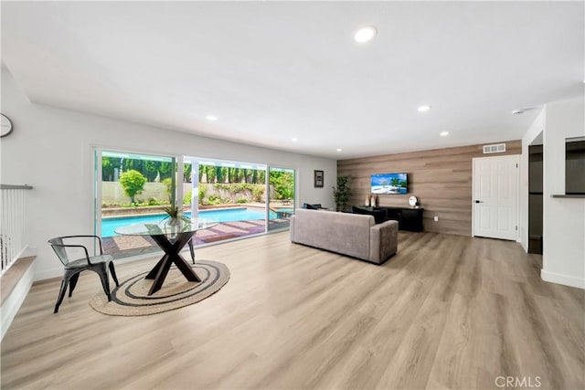1760 N Yurok St, Orange, CA 92867 - living room featuring visible vents, light wood-style flooring, baseboards, and recessed lighting