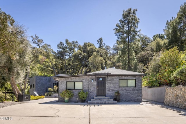 7572 Mcgroarty Ter, Tujunga, CA 91042 - view of front of house featuring stone siding