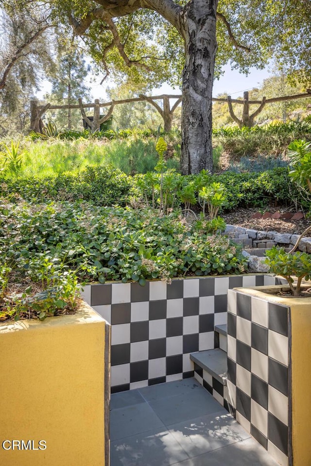 7580 Mcgroarty Ter, Tujunga, CA 91042 - view of patio / terrace