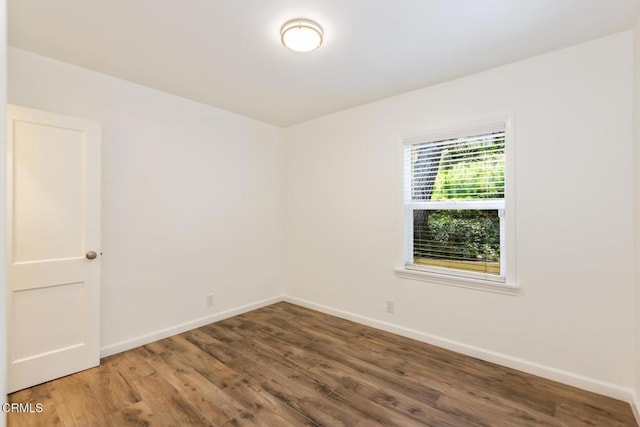 7580 Mcgroarty Ter, Tujunga, CA 91042 - unfurnished room with wood finished floors and baseboards