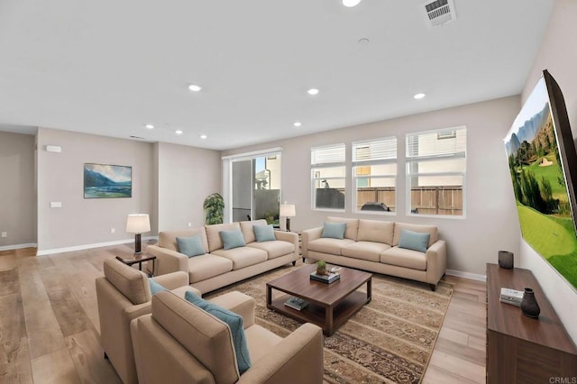 2167 Trevi Cir, Chula Vista, CA 91913 - living area featuring light wood-type flooring and recessed lighting