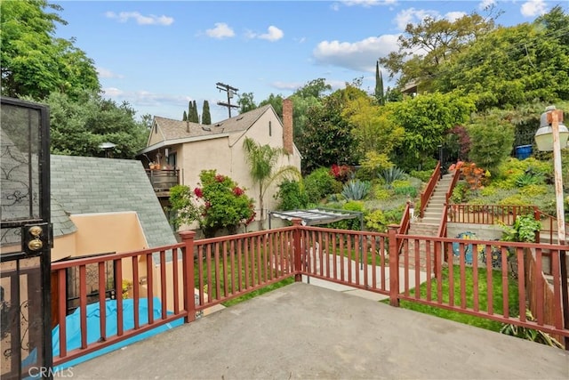 641 Sunnyhill Dr, Los Angeles, CA 90065 - view of patio / terrace