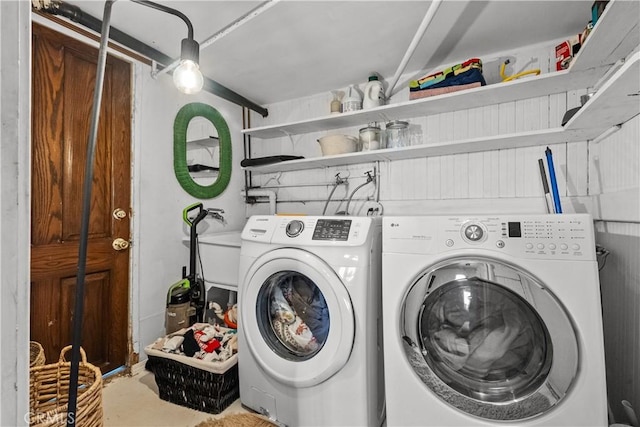 641 Sunnyhill Dr, Los Angeles, CA 90065 - washroom with washing machine and dryer