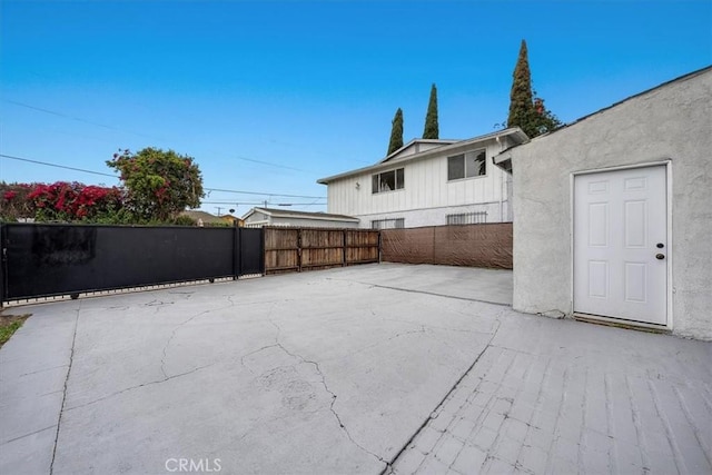 354 E 111th St, Los Angeles, CA 90061 - view of patio