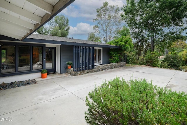 1445 Washburn Rd, Pasadena, CA 91105 - view of patio / terrace