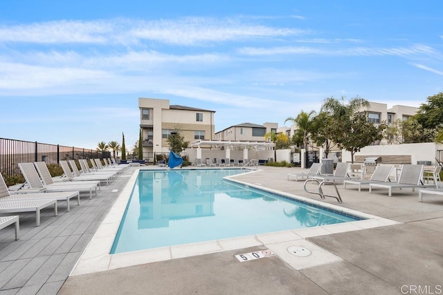 1840 Mint Unit 6, Chula Vista, CA 91915 - community pool with a patio