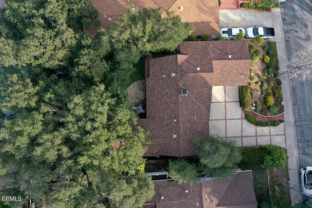 aerial view of property and surrounding area