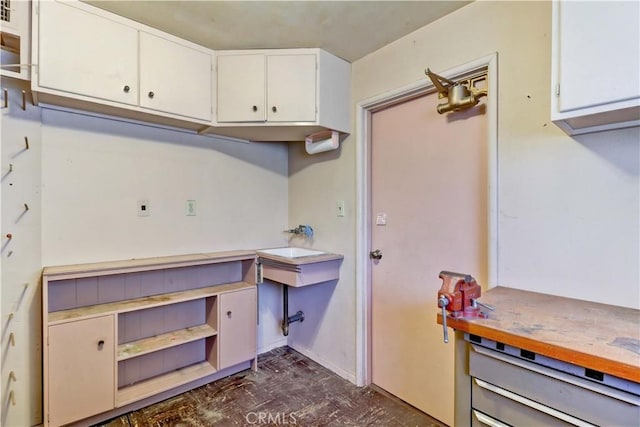 2175 Queensberry Rd, Pasadena, CA 91104 - kitchen featuring white cabinetry