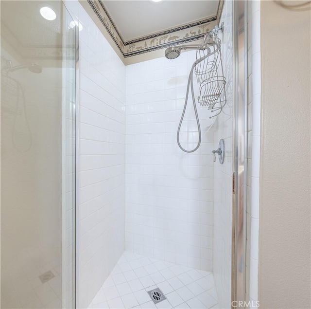12671 Nicklaus Ln, Tustin, CA 92782 - bathroom featuring a shower stall