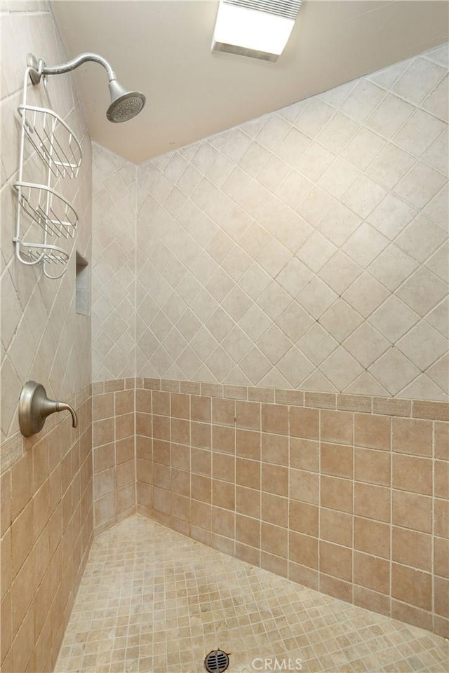 12336 Circula Panorama, North Tustin, CA 92705 - bathroom featuring tiled shower