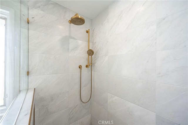 20011 Colgate Cir, Huntington Beach, CA 92646 - full bath featuring tiled shower