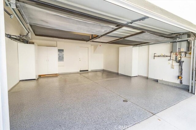 177 Frame, Irvine, CA 92618 - garage with electric panel and baseboards