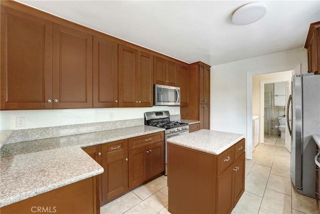 6660 Woodlake Ave, West Hills, CA 91307 - photo 2