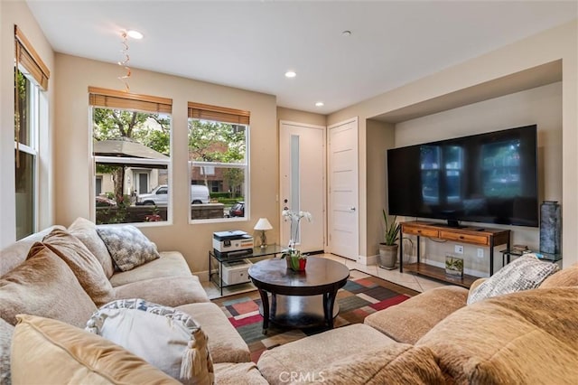 46 Beacon Way, Aliso Viejo, CA 92656 - living area with recessed lighting and baseboards