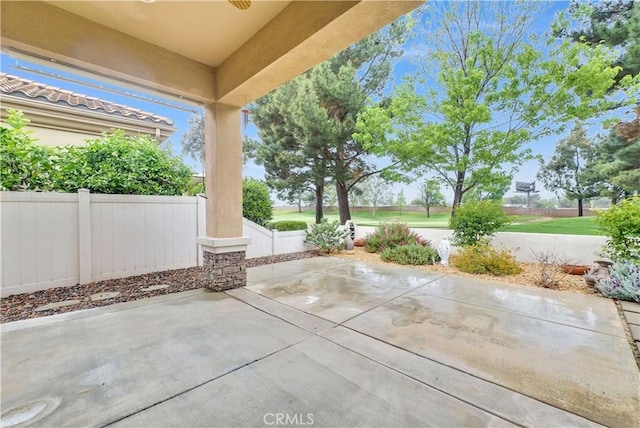 440 Brooklawn Dr, Banning, CA 92220 - view of patio with fence