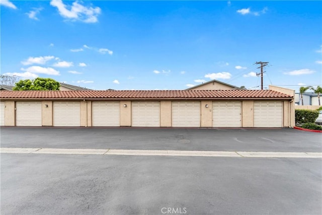 16512 Blackbeard Ln Unit 102, Huntington Beach, CA 92649 - view of garage