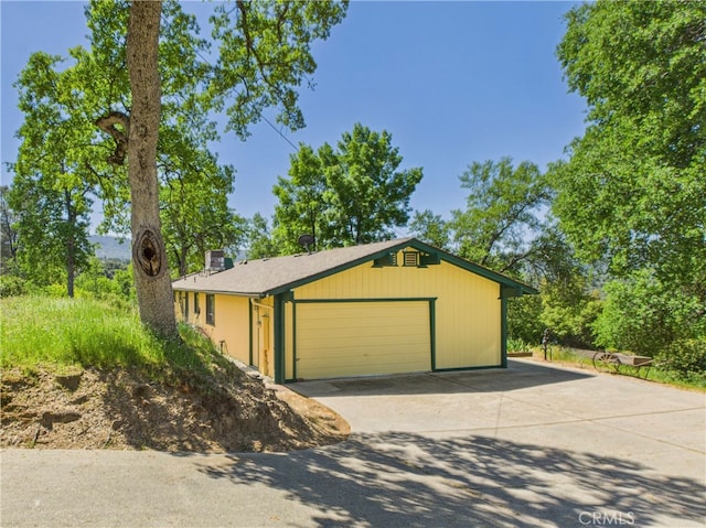 40170 Hillsborough Loop, Oakhurst, CA 93644 - view of detached garage