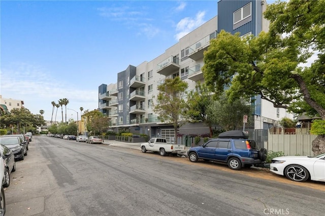 view of apartment building / complex
