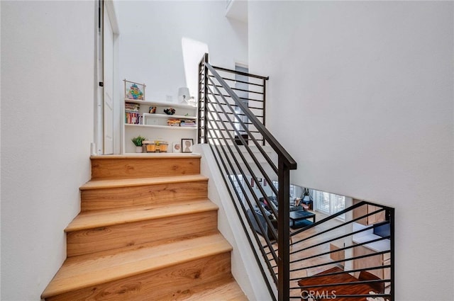 2461 Oneida St Unit B, Pasadena, CA 91107 - view of staircase