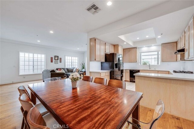 2461 Oneida St Unit B, Pasadena, CA 91107 - dining space with recessed lighting and light wood-style floors