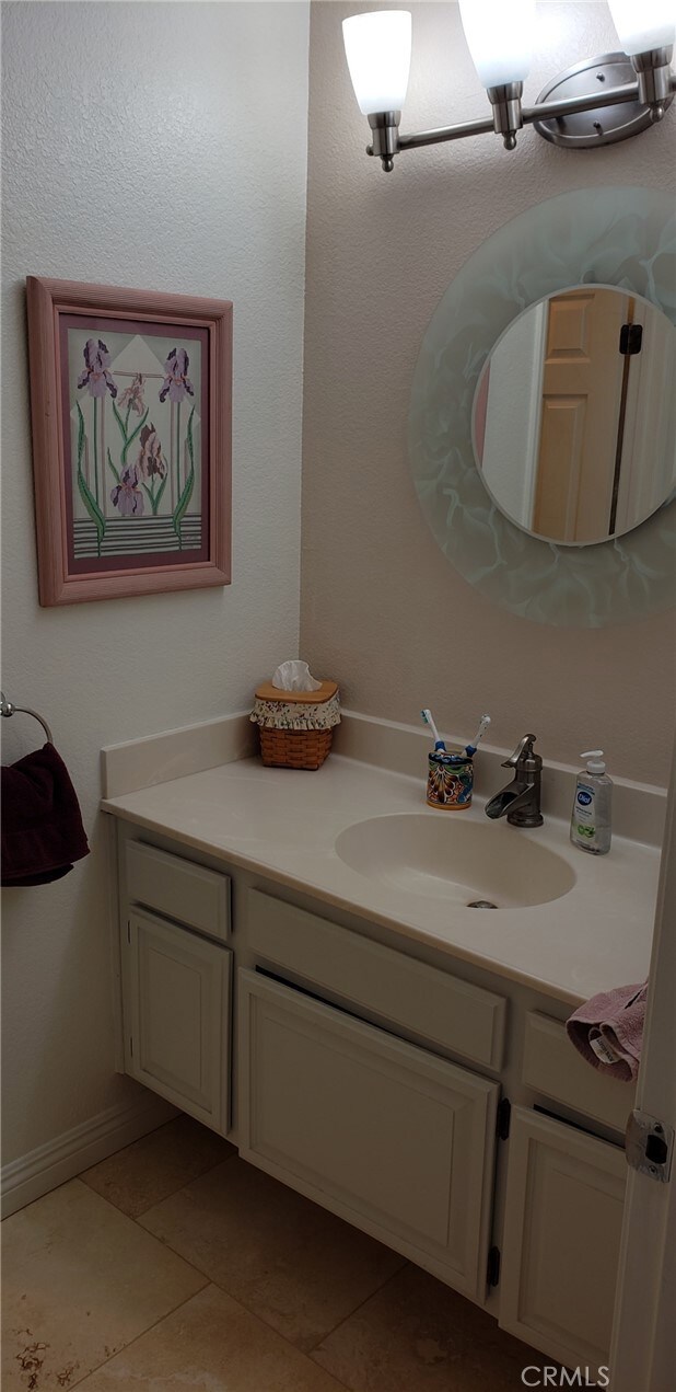 22000 Jodi Pl, Saugus, CA 91350 - photo 35