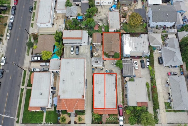aerial perspective of suburban area featuring property parcel outlined