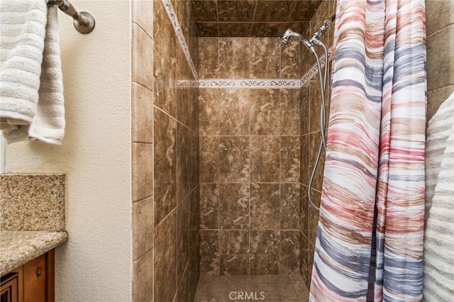 6329 Fillmore Ave, Rialto, CA 92377 - full bath featuring a tile shower and vanity