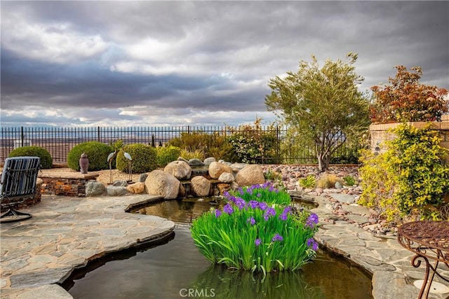 6723 Sycamore Ln, Palmdale, CA 93551 - view of yard featuring fence and a patio