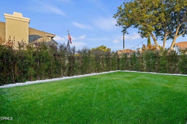 800 Coronado Pl, Oxnard, CA 93030 - view of grassy yard