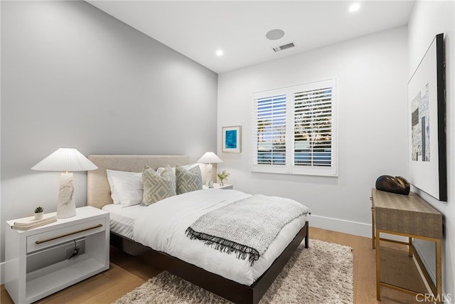 1530 Anita Ln, Newport Beach, CA 92660 - bedroom featuring wood finished floors and recessed lighting