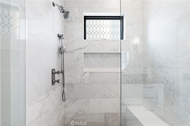 1530 Anita Ln, Newport Beach, CA 92660 - bathroom featuring a tile shower