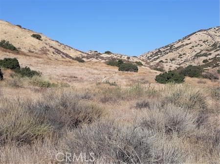 87 Crown Hill St, Simi Valley, CA 93063 - photo 4