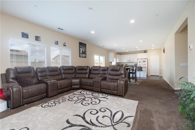 11952 Saxton Way, Victorville, CA 92392 - living room featuring carpet, recessed lighting, and baseboards