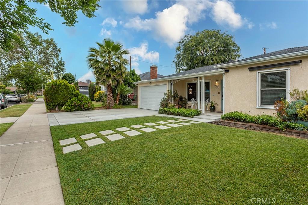 730 N Orchard Dr, Burbank, CA 91506 - photo 1