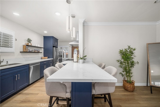 dining area with bar, light wood-type flooring, crown molding, recessed lighting, and baseboards