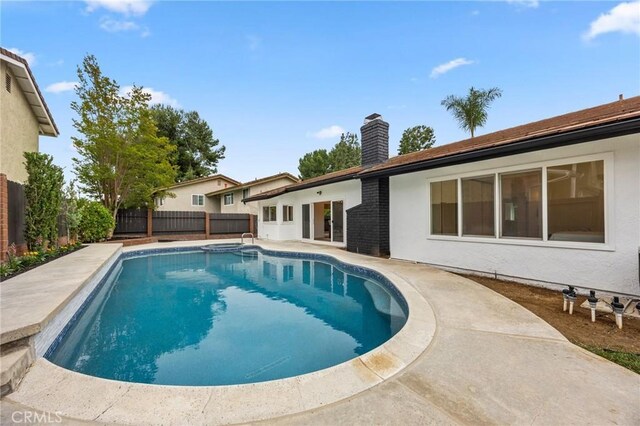 4592 Paloma Ln, Yorba Linda, CA 92886 - view of pool featuring a fenced backyard