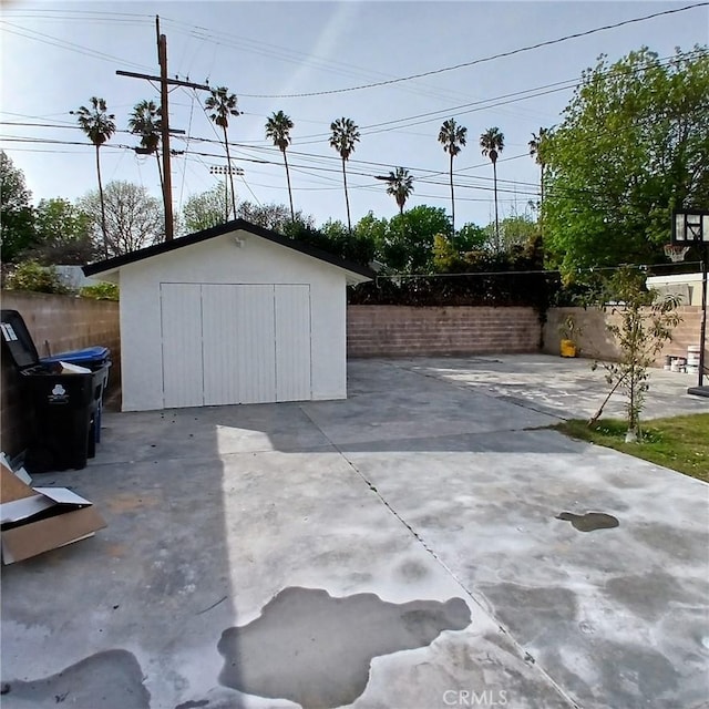 5109 S 7th Ave, Los Angeles, CA 90043 - view of patio / terrace with fence and an outbuilding