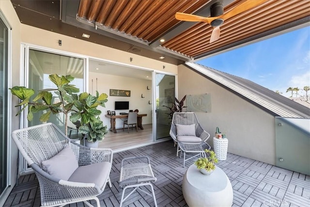 29 W Neapolitan Ln, Long Beach, CA 90803 - balcony featuring a ceiling fan