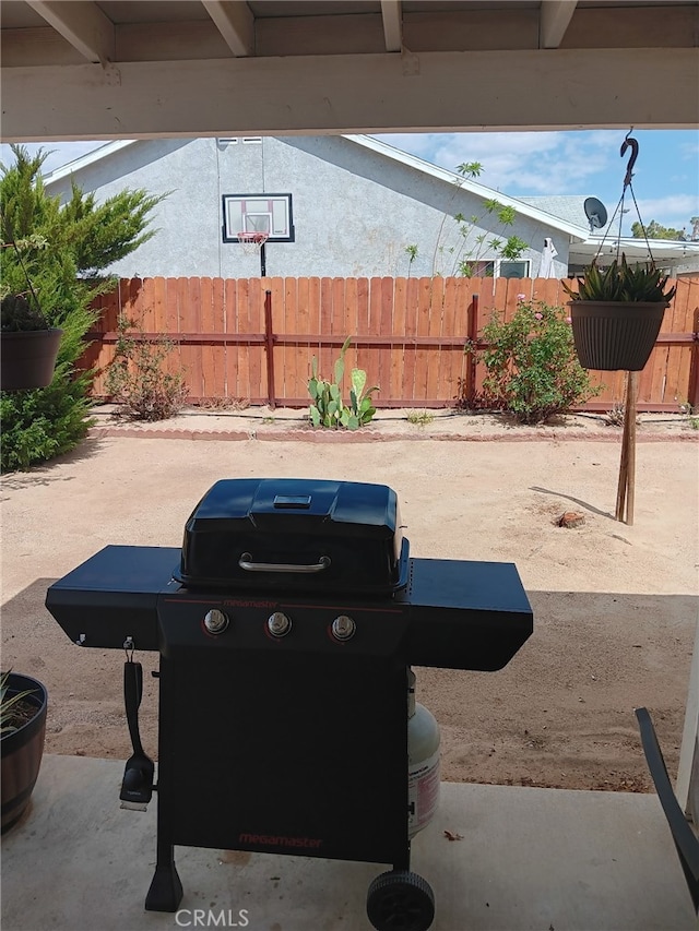 17795 Stevens Rd, Adelanto, CA 92301 - view of patio featuring grilling area and fence